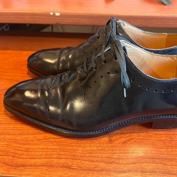 Black whole-cut shoes with broughing size. 42 (9 or 9 1/2) main image 10